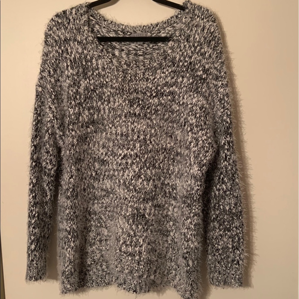 Beautiful cozy sweater.